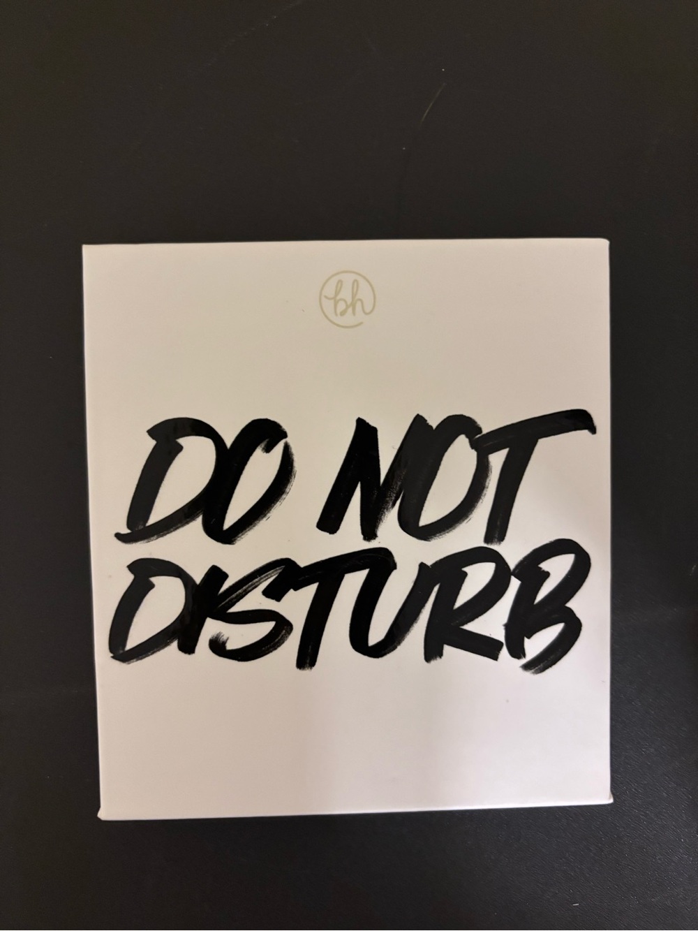 BH Cosmetics Do Not Disturb Eyeshadow Palette - White & Black